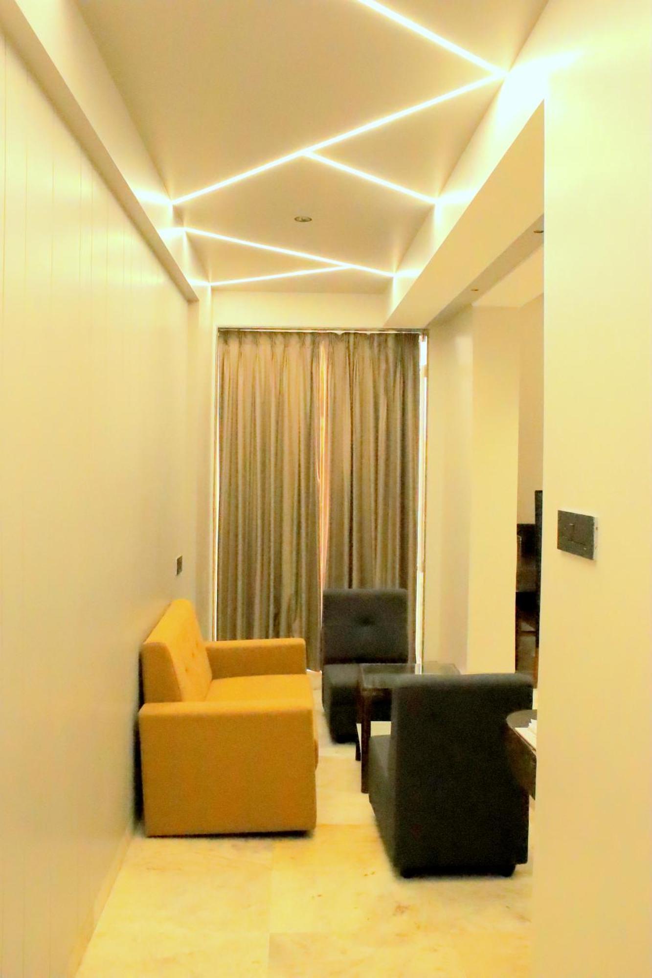 Hotel Statusinn, Ichalkaranji Bagian luar foto